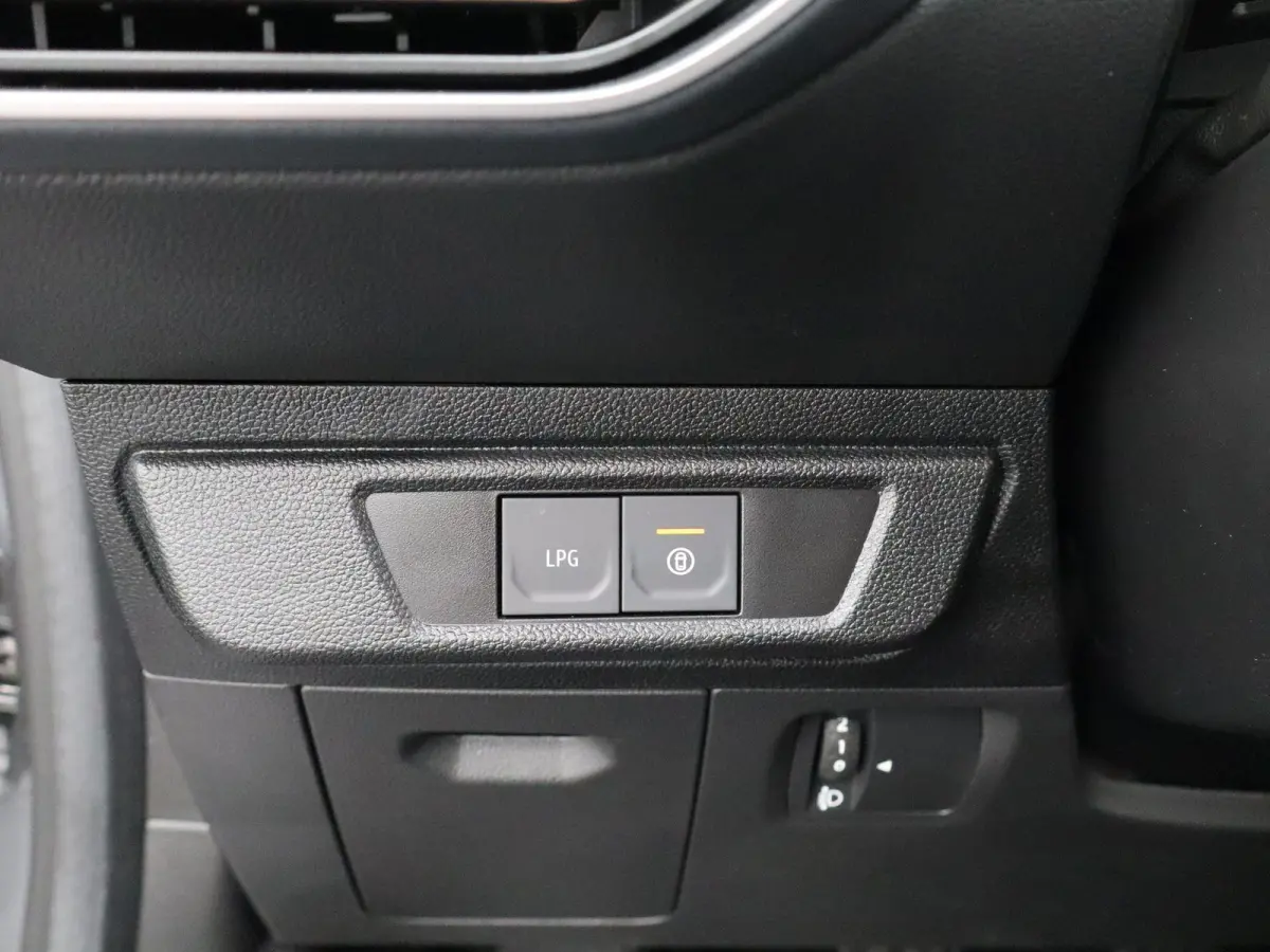 Eco-G extreme 7-zits | Parkeercamera | Navigatie | Climate Control |