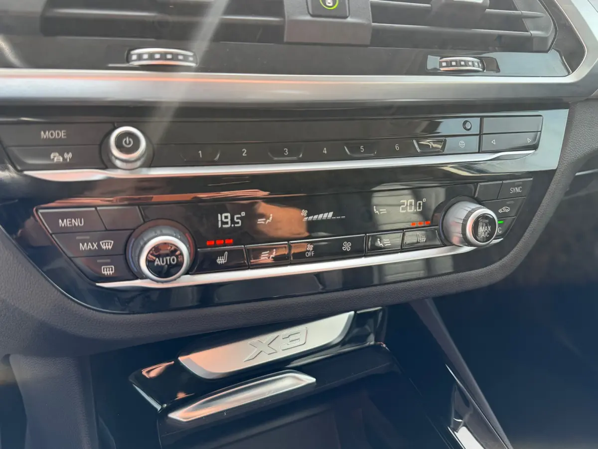 XDrive30e High Executive / 1e eigenaar/ leder/led