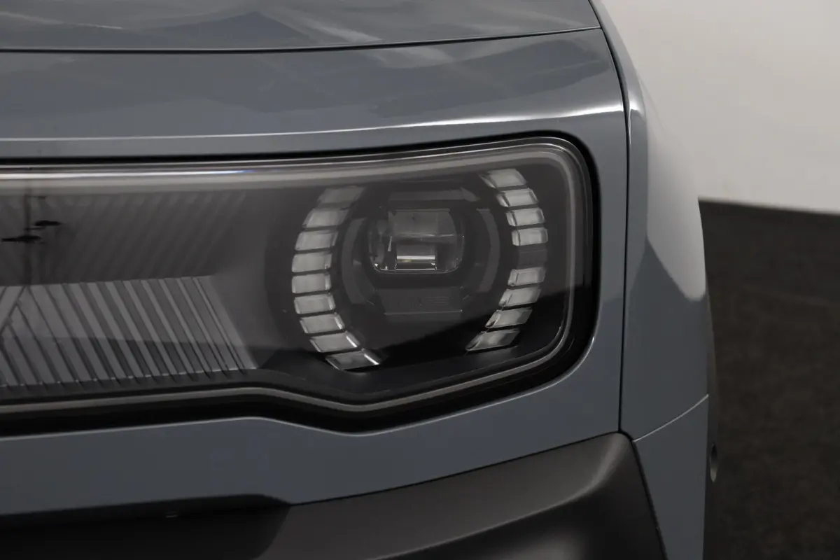 iconic “plein sud™” 150 pk comfort range | Harman Kardon | Pack advanced driving assist |
