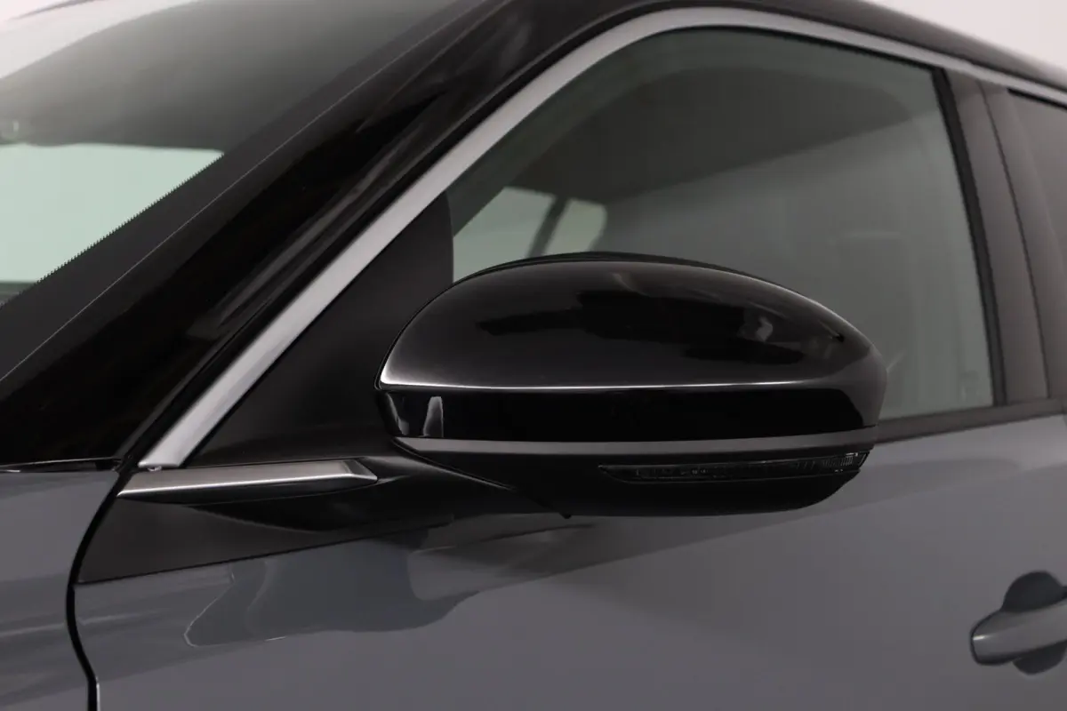 iconic “plein sud™” 150 pk comfort range | Harman Kardon | Pack advanced driving assist |