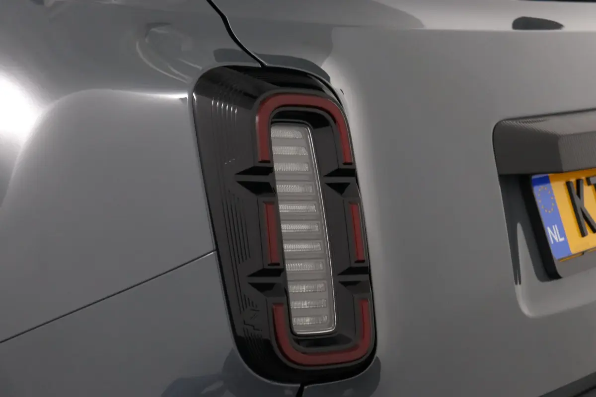 iconic “plein sud™” 150 pk comfort range | Harman Kardon | Pack advanced driving assist |
