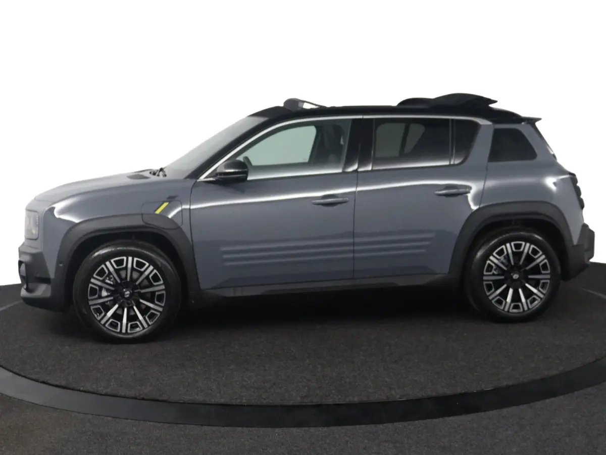iconic “plein sud™” 150 pk comfort range | Harman Kardon | Pack advanced driving assist |