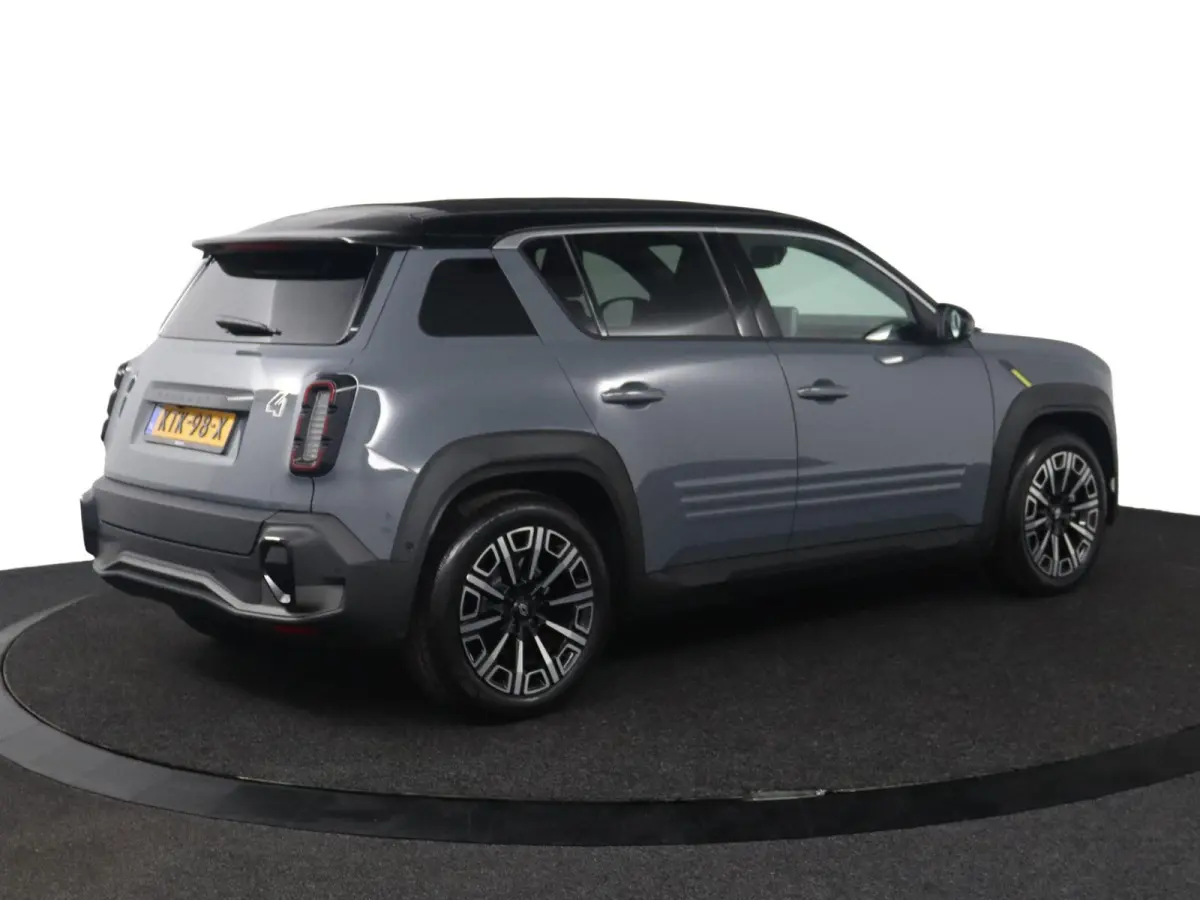 iconic “plein sud™” 150 pk comfort range | Harman Kardon | Pack advanced driving assist |