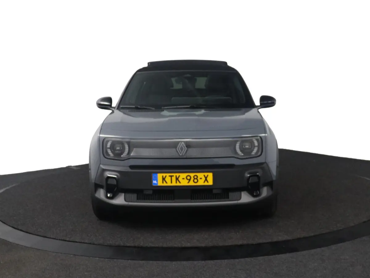 iconic “plein sud™” 150 pk comfort range | Harman Kardon | Pack advanced driving assist |