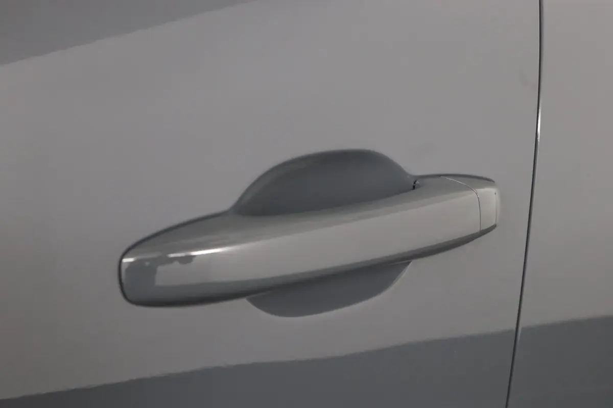 iconic “plein sud™” 150 pk comfort range | Harman Kardon | Pack advanced driving assist |