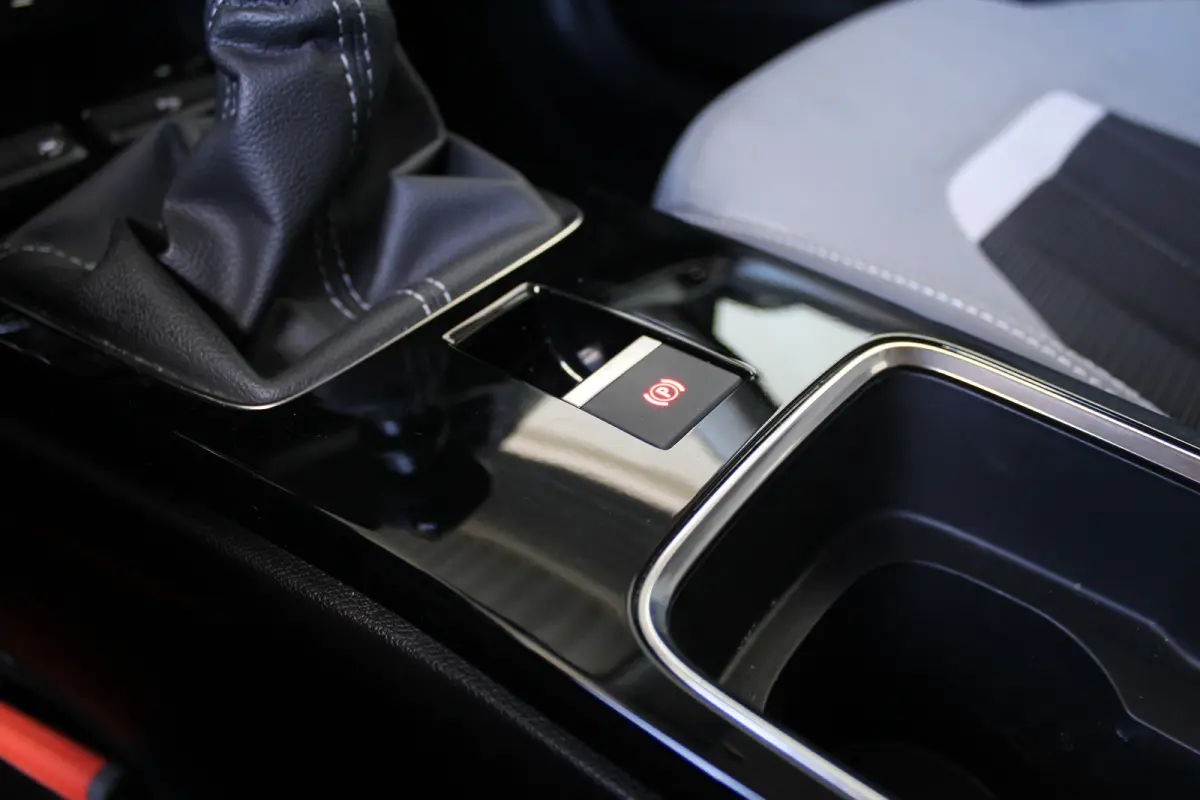 1.2 Elegance | Achteruitrijcamera | Apple carplay & Android auto | Climate control |