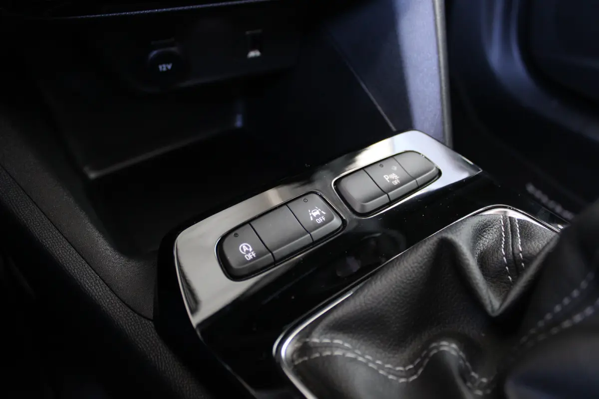 1.2 Elegance | Achteruitrijcamera | Apple carplay & Android auto | Climate control |