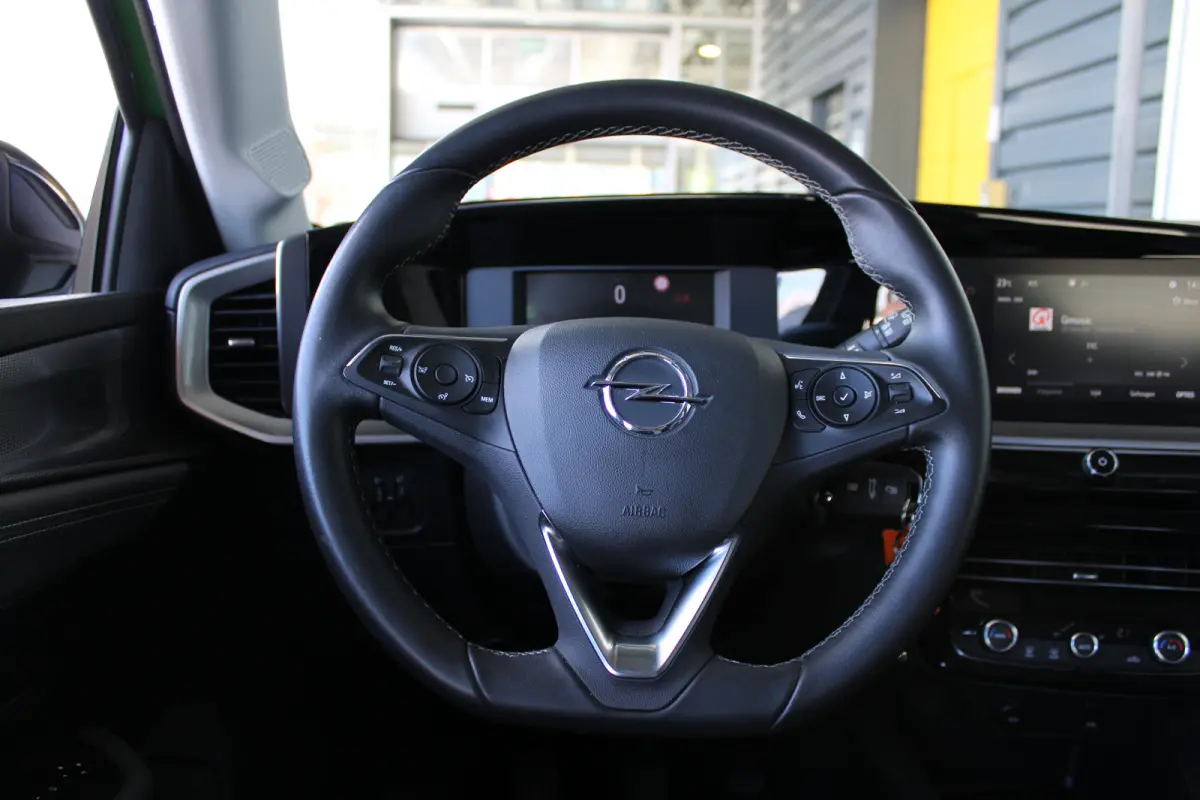 1.2 Elegance | Achteruitrijcamera | Apple carplay & Android auto | Climate control |