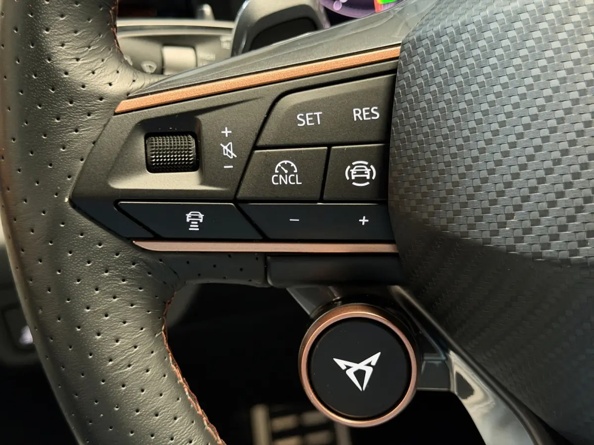 1.5 TSI e-Hybrid Business|Memory|HuD|360|Matrix|El.A.Klep