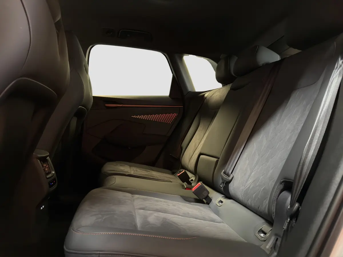 1.5 TSI e-Hybrid Business|Memory|HuD|360|Matrix|El.A.Klep