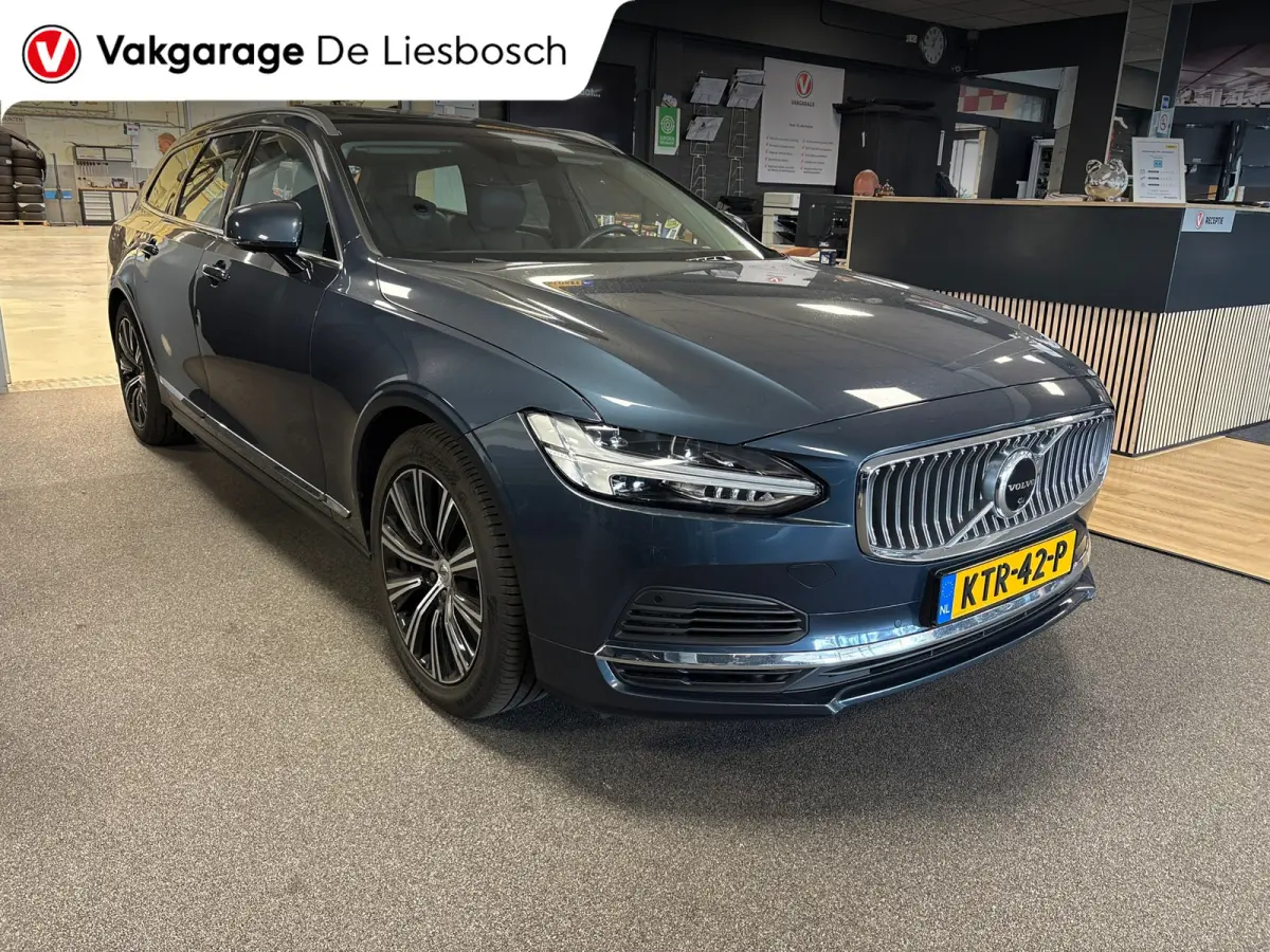 2.0 T6 AWD R-Design/pano/leer/harman kardon/navi/camera/head up