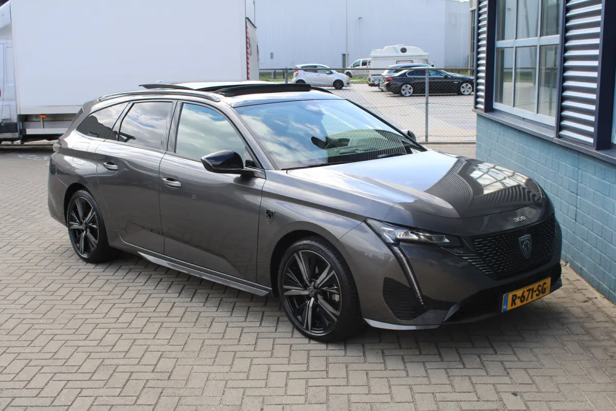 1.6 HYbrid 180 GT Pack Business SoH 94% | Lederen Bekleding | Focal Hi-Fi | Glazen Schuif-/Kantel Dak | 360-Camera