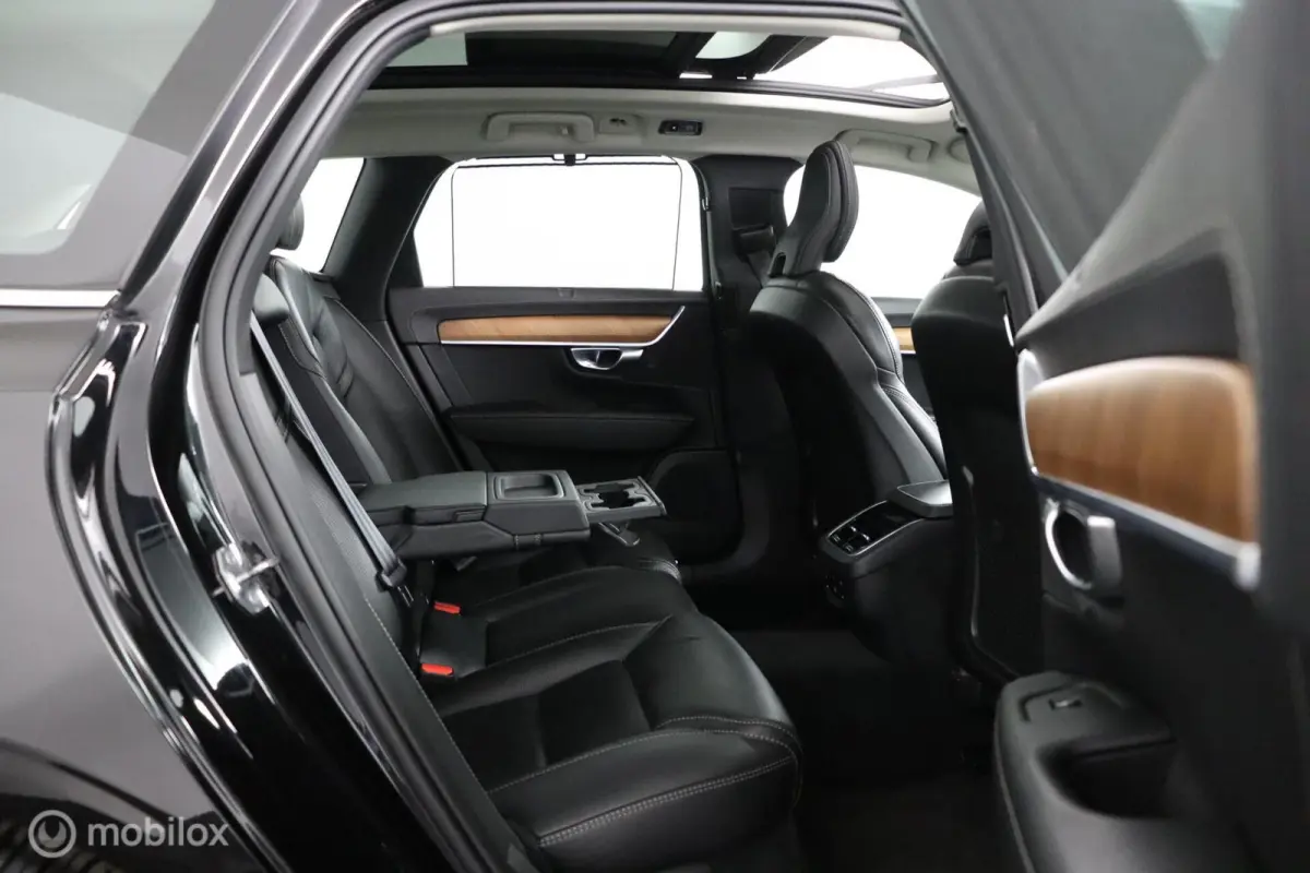2.0 T4 Inscription | Massage | Panoramadak | BLISS | Adaptive Cruise | Camera | Head Up | Trekhaak | Keyless | Harman Kardon | Geventileerde Stoelen