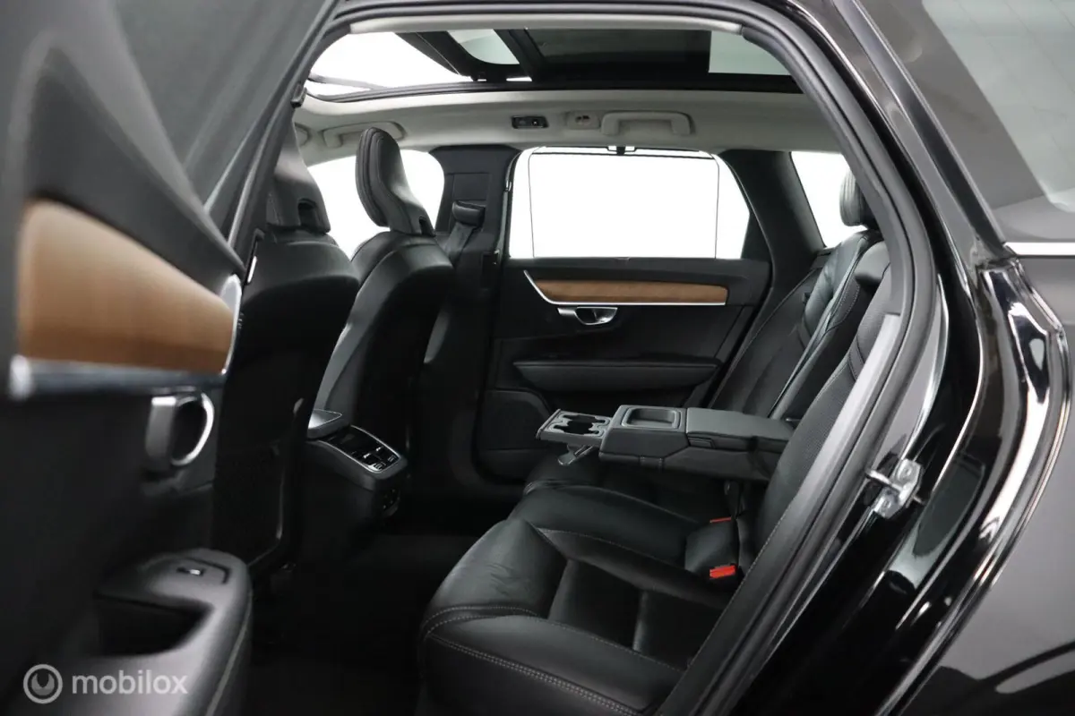 2.0 T4 Inscription | Massage | Panoramadak | BLISS | Adaptive Cruise | Camera | Head Up | Trekhaak | Keyless | Harman Kardon | Geventileerde Stoelen