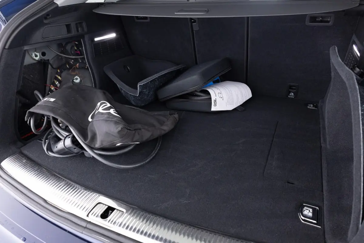 50 TFSI e Business Executive | LEDER | Full LED | PHEV !