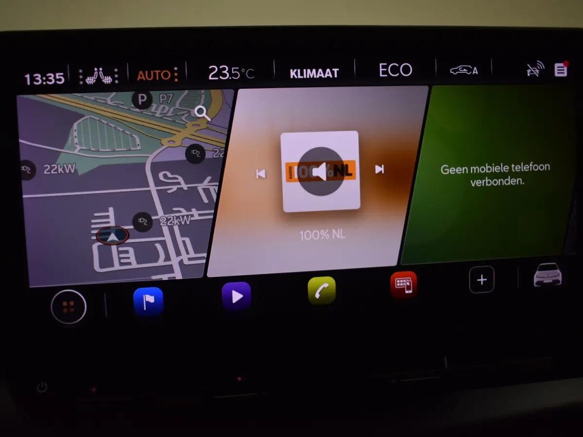 Adrenaline One 62 kWh l Achteruitrijcamera | App connect | Stoel en Stuurverwarming  l Navi l PDC l Adaptive Cr Control l 1e Eigenaar l 19"LMV