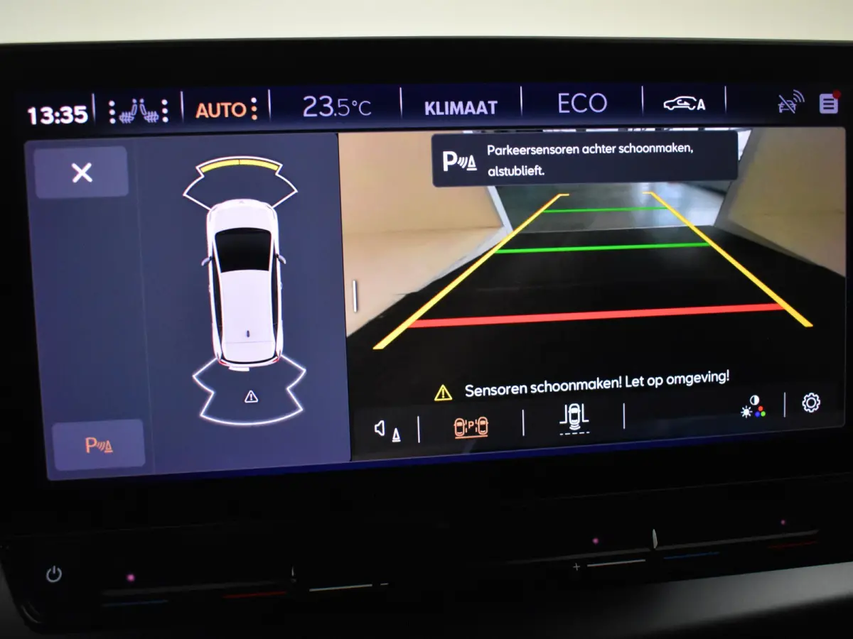 Adrenaline One 62 kWh l Achteruitrijcamera | App connect | Stoel en Stuurverwarming  l Navi l PDC l Adaptive Cr Control l 1e Eigenaar l 19"LMV