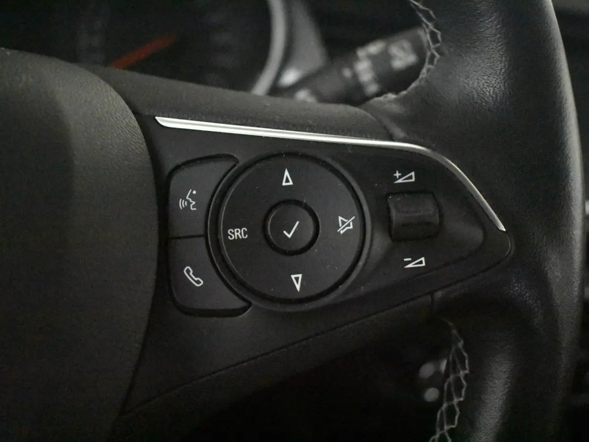 1.2 Turbo Elegance l Camera l Parkeersensoren l Cruise control  l 16"Lm velgen l Climate Control l DAB | LED |