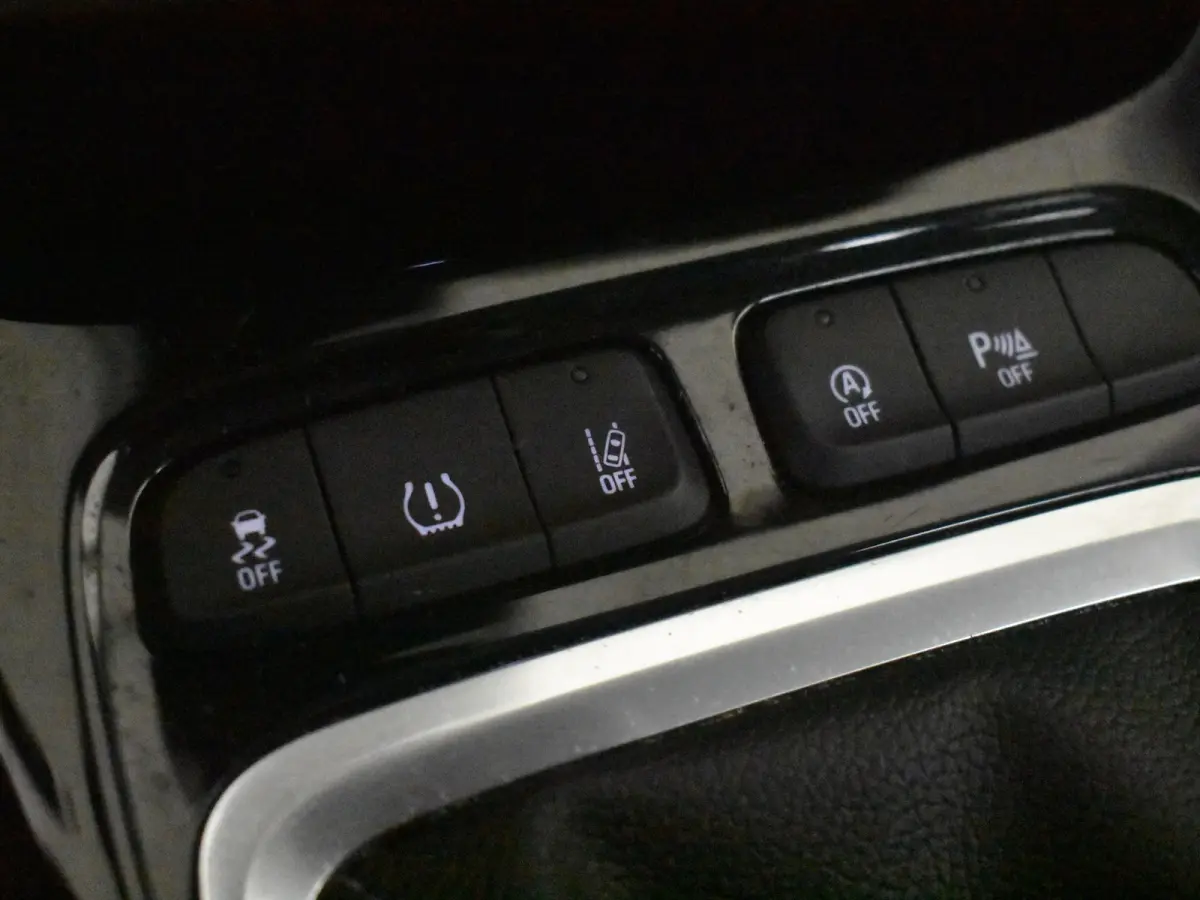 1.2 Turbo Elegance l Camera l Parkeersensoren l Cruise control  l 16"Lm velgen l Climate Control l DAB | LED |