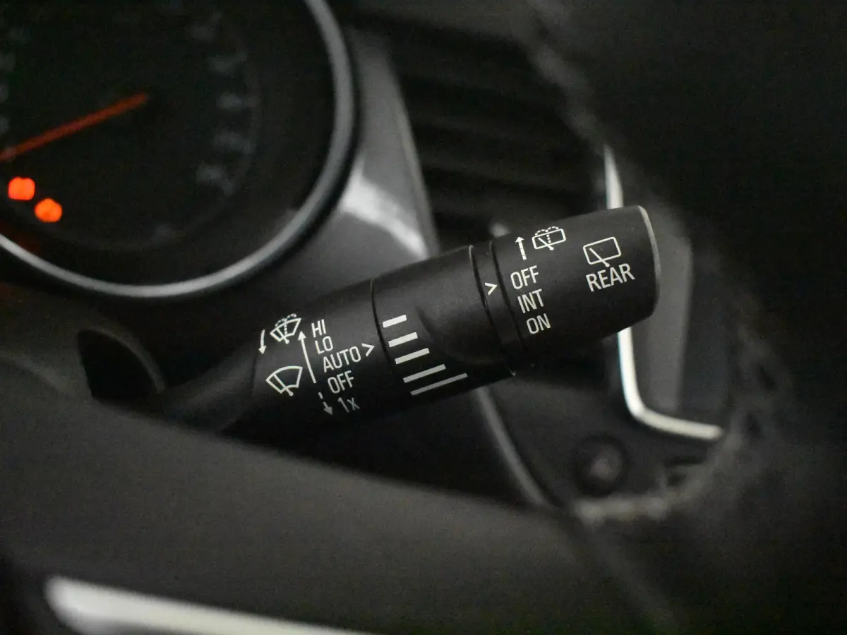 1.2 Turbo Elegance l Camera l Parkeersensoren l Cruise control  l 16"Lm velgen l Climate Control l DAB | LED |