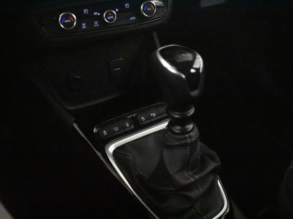 1.2 Turbo Elegance l Camera l Parkeersensoren l Cruise control  l 16"Lm velgen l Climate Control l DAB | LED |