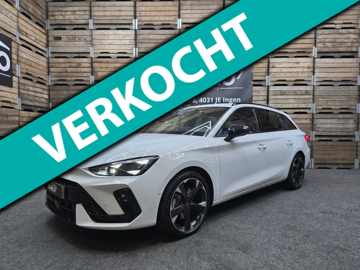 1.5 TSI e-Hybrid Business LED Navi Camera Clima Cruise Trekhaak 18"LM