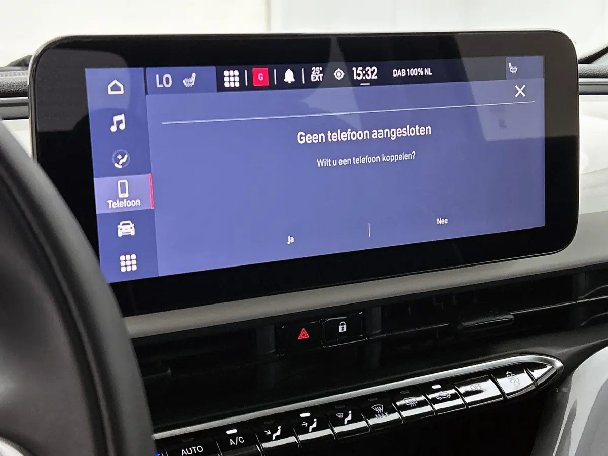118pk Icon 42 kWh Automaat | ACCU 96% | Apple Carplay/Android Auto | Armsteun | Camera | Climate Control | Cruise Control | StoelVerwarming | Isofix | Parkeersensoren | DAB Radio |