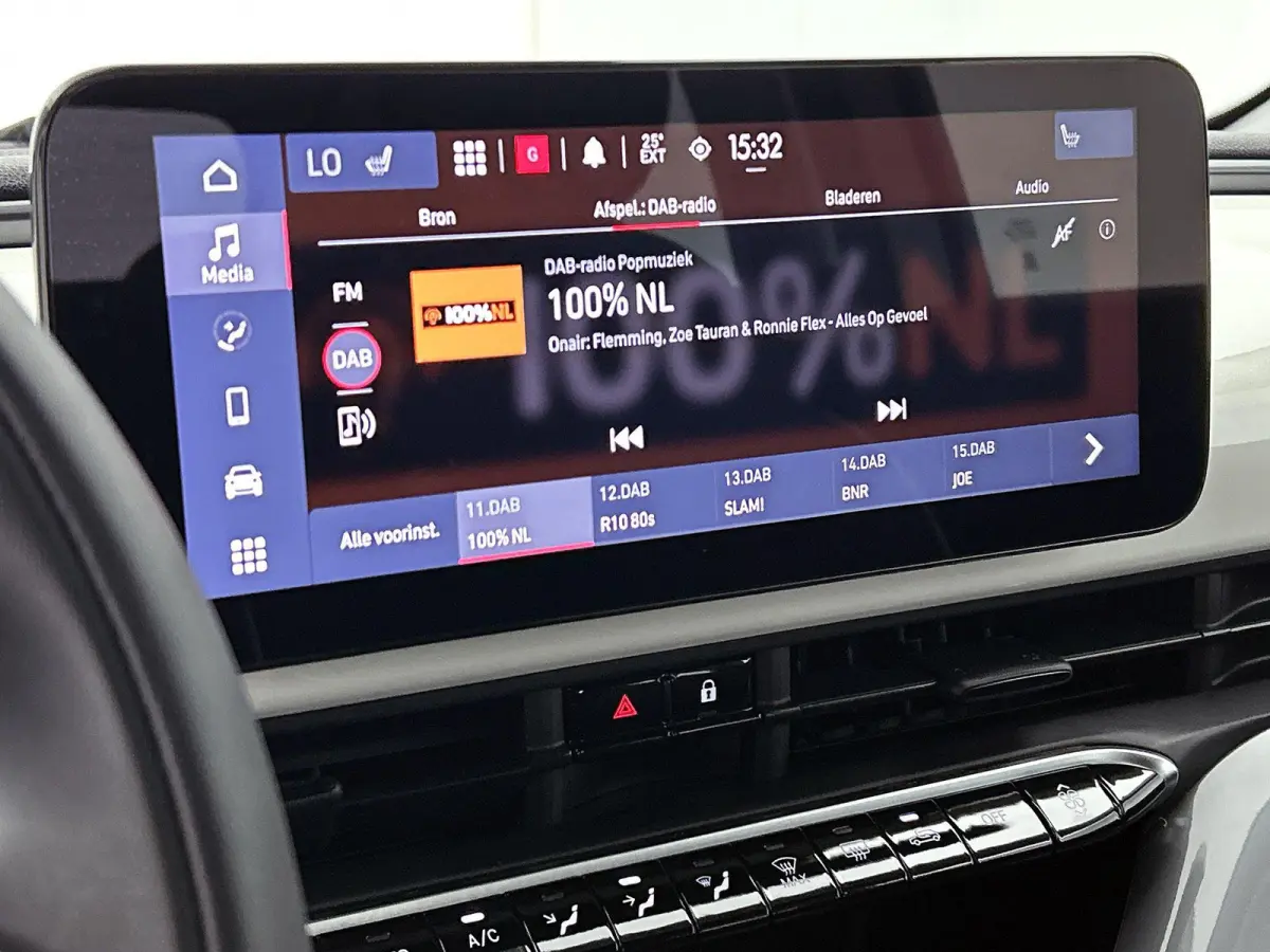 118pk Icon 42 kWh Automaat | ACCU 96% | Apple Carplay/Android Auto | Armsteun | Camera | Climate Control | Cruise Control | StoelVerwarming | Isofix | Parkeersensoren | DAB Radio |