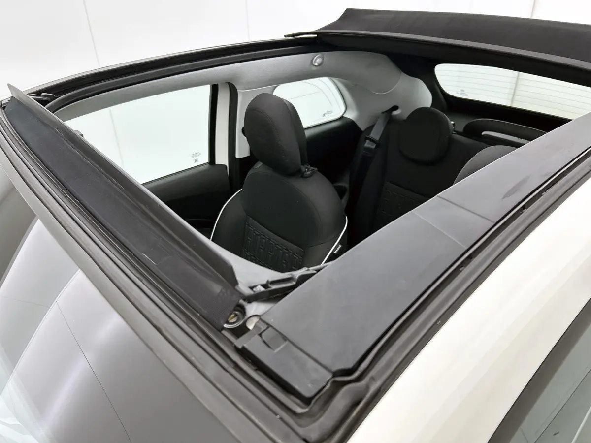 118pk Icon 42 kWh Automaat | ACCU 96% | Apple Carplay/Android Auto | Armsteun | Camera | Climate Control | Cruise Control | StoelVerwarming | Isofix | Parkeersensoren | DAB Radio |