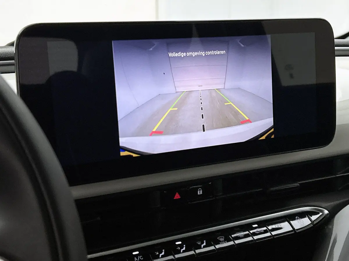118pk Icon 42 kWh Automaat | ACCU 96% | Apple Carplay/Android Auto | Armsteun | Camera | Climate Control | Cruise Control | StoelVerwarming | Isofix | Parkeersensoren | DAB Radio |
