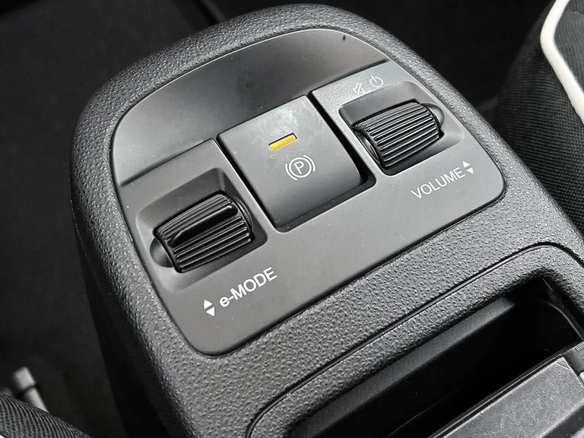 118pk Icon 42 kWh Automaat | ACCU 96% | Apple Carplay/Android Auto | Armsteun | Camera | Climate Control | Cruise Control | StoelVerwarming | Isofix | Parkeersensoren | DAB Radio |