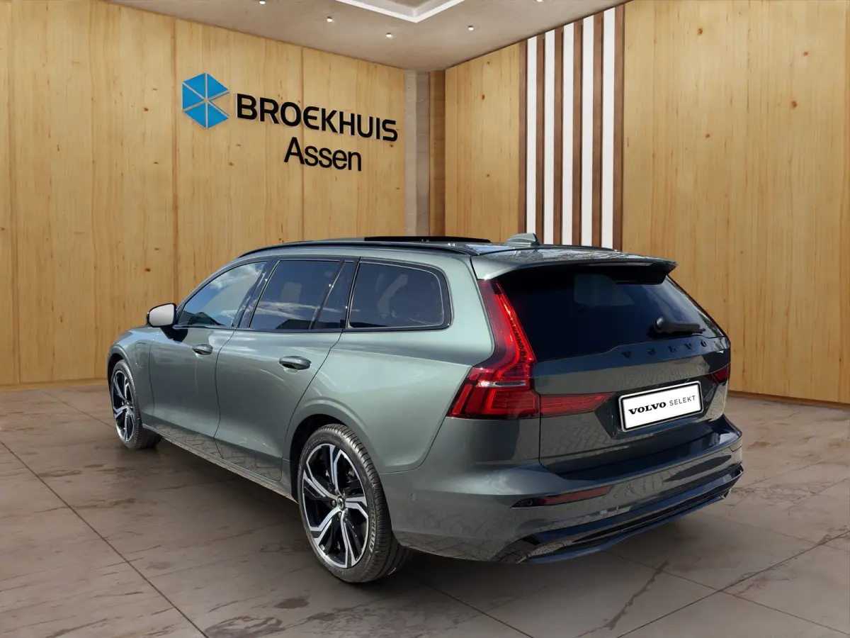 2.0 T6 Plug-in hybrid AWD Ultra Dark | Bower & Wilkins | Massage stoelen voor | 360 Camera | Schuifkanteldak | 19inch velgen |