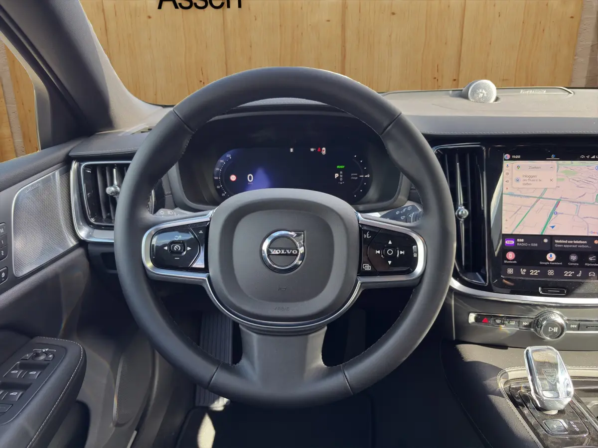 2.0 T6 Plug-in hybrid AWD Ultra Dark | Bower & Wilkins | Massage stoelen voor | 360 Camera | Schuifkanteldak | 19inch velgen |