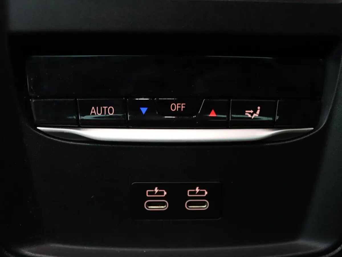 375pk M340i xDrive Executive Apple Carplay/Android Auto | Climate