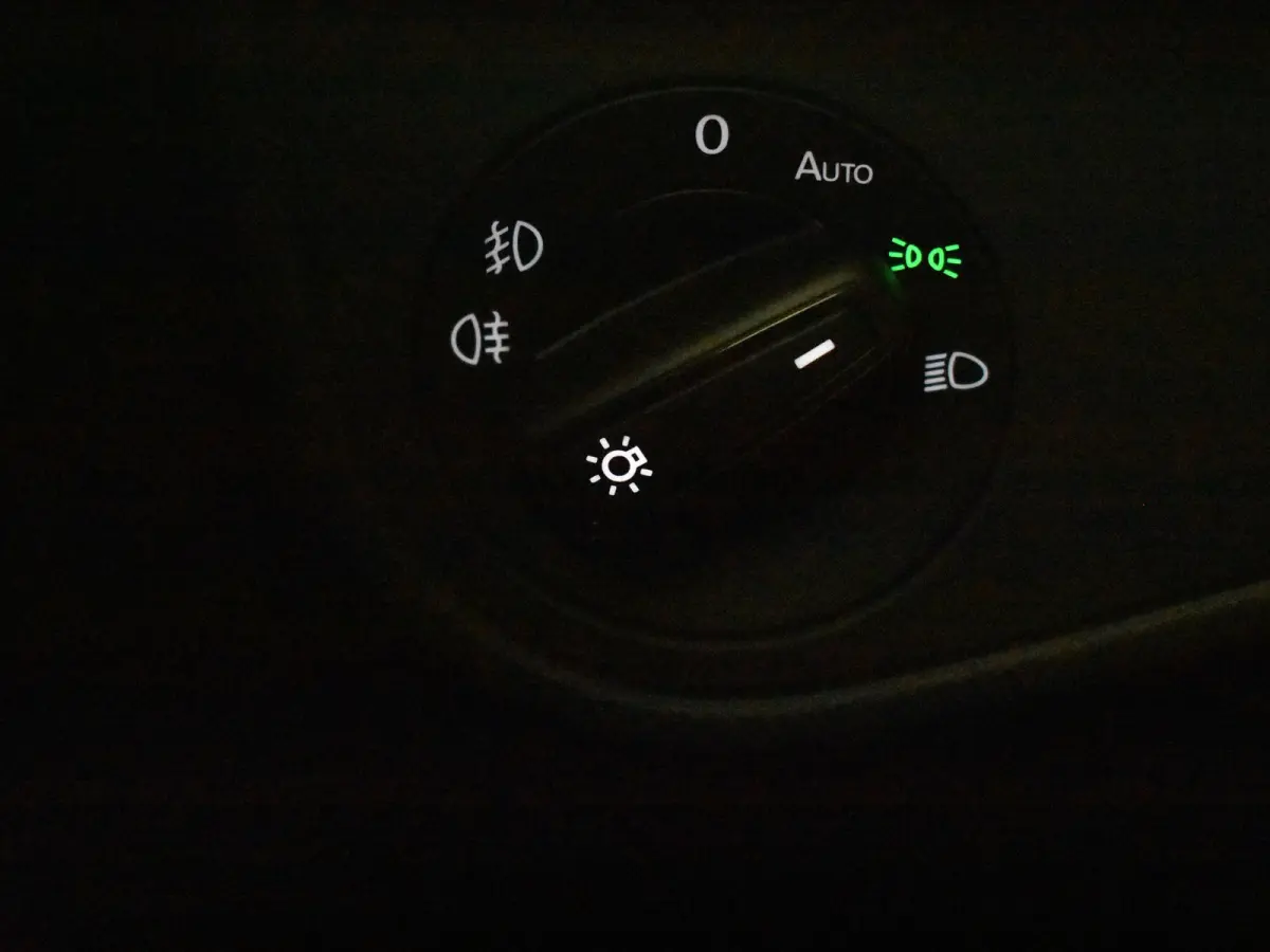 1.0 TSI Life Edition l IQ Light l Matrix LED l Dodehoek Assistent l Elektr. Inklap. Spiegels l Parkeersensoren l Groot Digital Dash l Cruise contr Adapt | Climate contr | 16"LMV