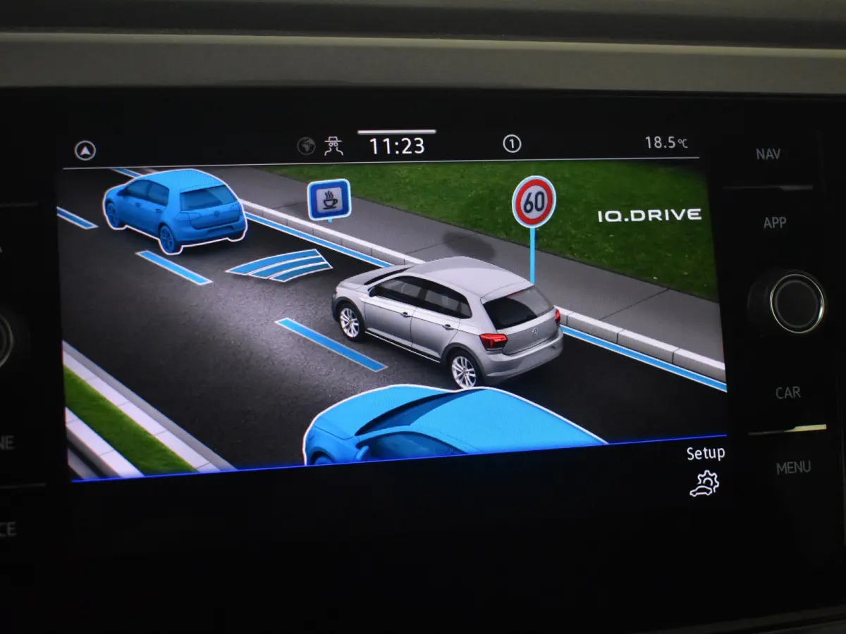 1.0 TSI Life Edition l IQ Light l Matrix LED l Dodehoek Assistent l Elektr. Inklap. Spiegels l Parkeersensoren l Groot Digital Dash l Cruise contr Adapt | Climate contr | 16"LMV