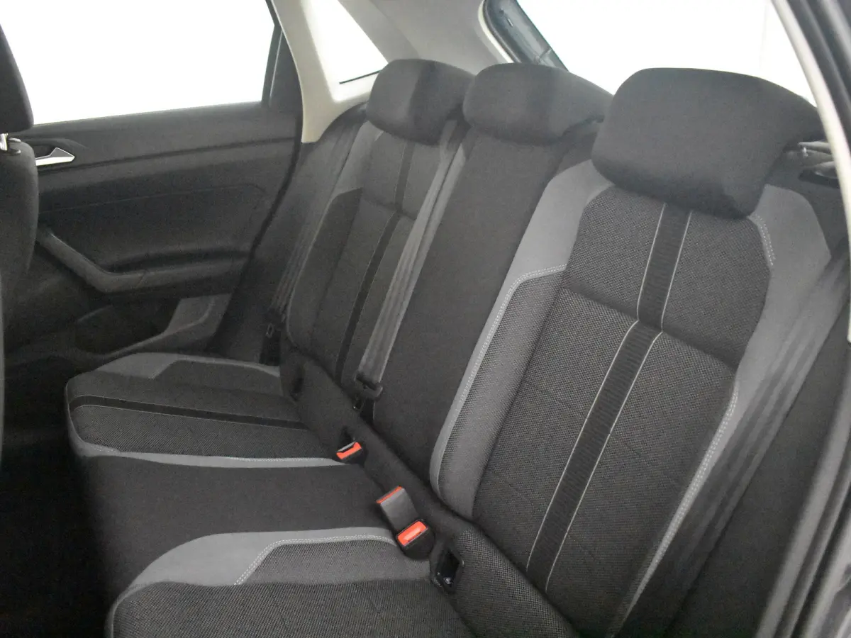 1.0 TSI Life Edition l IQ Light l Matrix LED l Dodehoek Assistent l Elektr. Inklap. Spiegels l Parkeersensoren l Groot Digital Dash l Cruise contr Adapt | Climate contr | 16"LMV