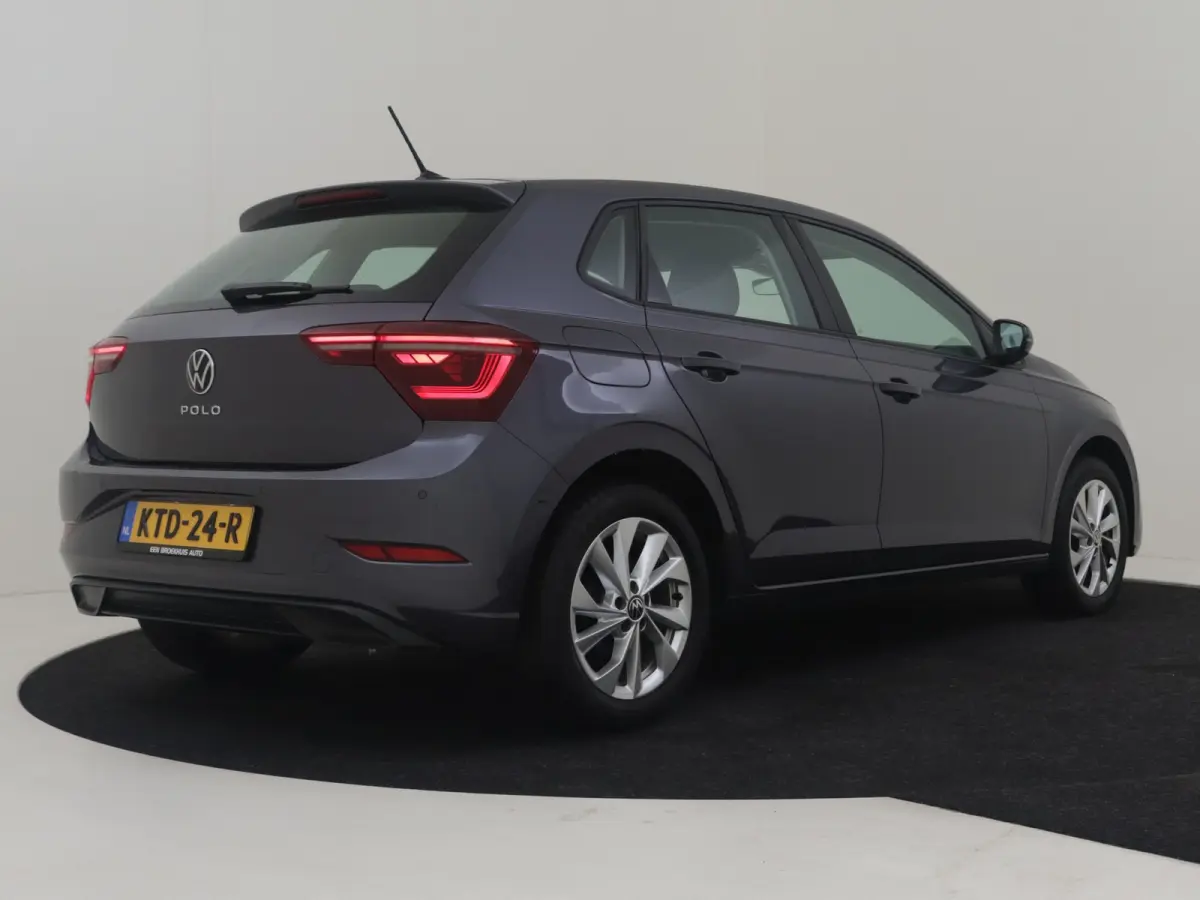 1.0 TSI Life Edition l IQ Light l Matrix LED l Dodehoek Assistent l Elektr. Inklap. Spiegels l Parkeersensoren l Groot Digital Dash l Cruise contr Adapt | Climate contr | 16"LMV