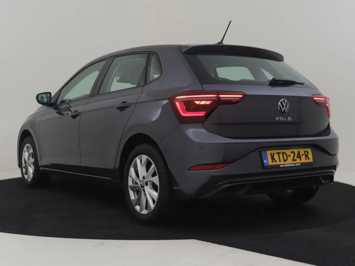 1.0 TSI Life Edition l IQ Light l Matrix LED l Dodehoek Assistent l Elektr. Inklap. Spiegels l Parkeersensoren l Groot Digital Dash l Cruise contr Adapt | Climate contr | 16"LMV