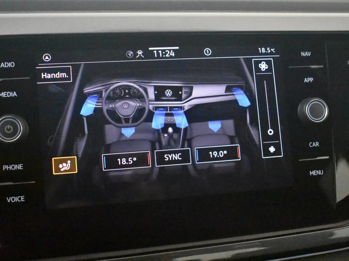 1.0 TSI Life Edition l IQ Light l Matrix LED l Dodehoek Assistent l Elektr. Inklap. Spiegels l Parkeersensoren l Groot Digital Dash l Cruise contr Adapt | Climate contr | 16"LMV