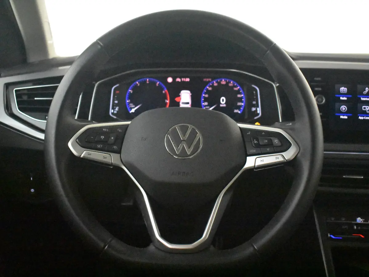 1.0 TSI Life Edition l IQ Light l Matrix LED l Dodehoek Assistent l Elektr. Inklap. Spiegels l Parkeersensoren l Groot Digital Dash l Cruise contr Adapt | Climate contr | 16"LMV
