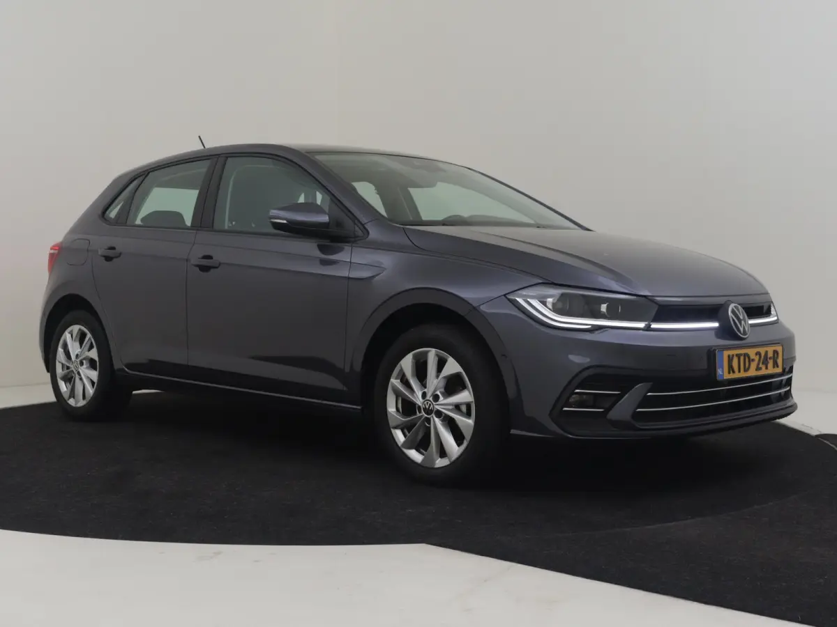 1.0 TSI Life Edition l IQ Light l Matrix LED l Dodehoek Assistent l Elektr. Inklap. Spiegels l Parkeersensoren l Groot Digital Dash l Cruise contr Adapt | Climate contr | 16"LMV