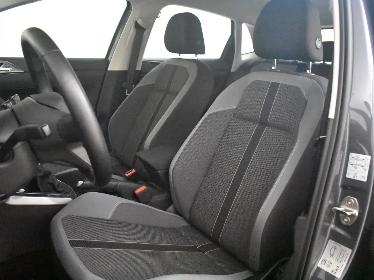 1.0 TSI Life Edition l IQ Light l Matrix LED l Dodehoek Assistent l Elektr. Inklap. Spiegels l Parkeersensoren l Groot Digital Dash l Cruise contr Adapt | Climate contr | 16"LMV