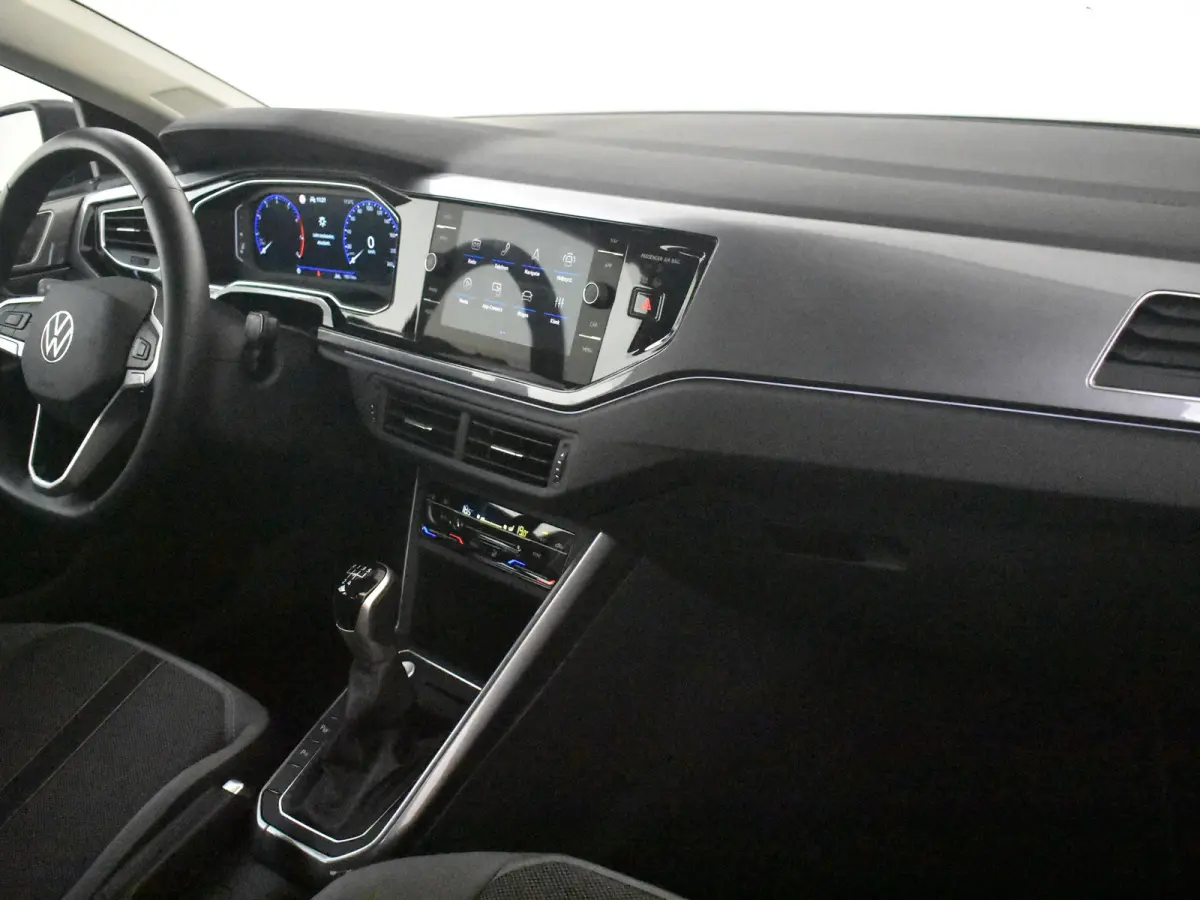 1.0 TSI Life Edition l IQ Light l Matrix LED l Dodehoek Assistent l Elektr. Inklap. Spiegels l Parkeersensoren l Groot Digital Dash l Cruise contr Adapt | Climate contr | 16"LMV