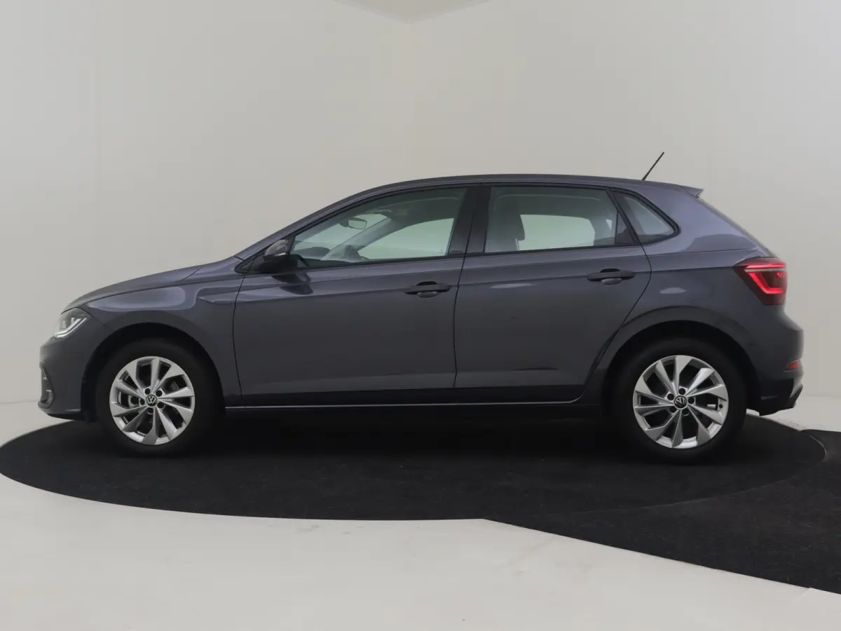 1.0 TSI Life Edition l IQ Light l Matrix LED l Dodehoek Assistent l Elektr. Inklap. Spiegels l Parkeersensoren l Groot Digital Dash l Cruise contr Adapt | Climate contr | 16"LMV