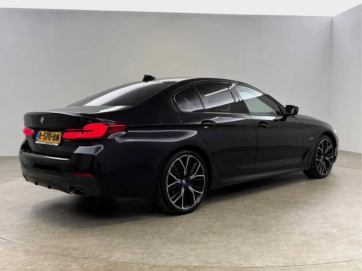 520e Business Edition Plus M-Sport | Pano | Virtual | HuD | BMW Laser | 360° | Memory | Sfeer | Carplay