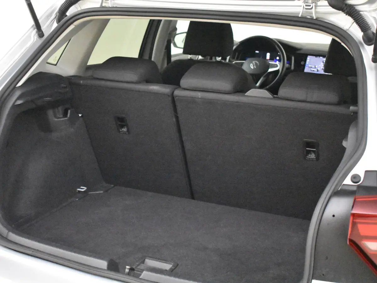 1.0 TSI Life 95Pk DSG/AUTO | Achteruitrijcamera | Cruise control adapt | Climate control | Stoelverw |  Keyless | Parkeersensoren | Navi | LED | DAB | 16"LMV