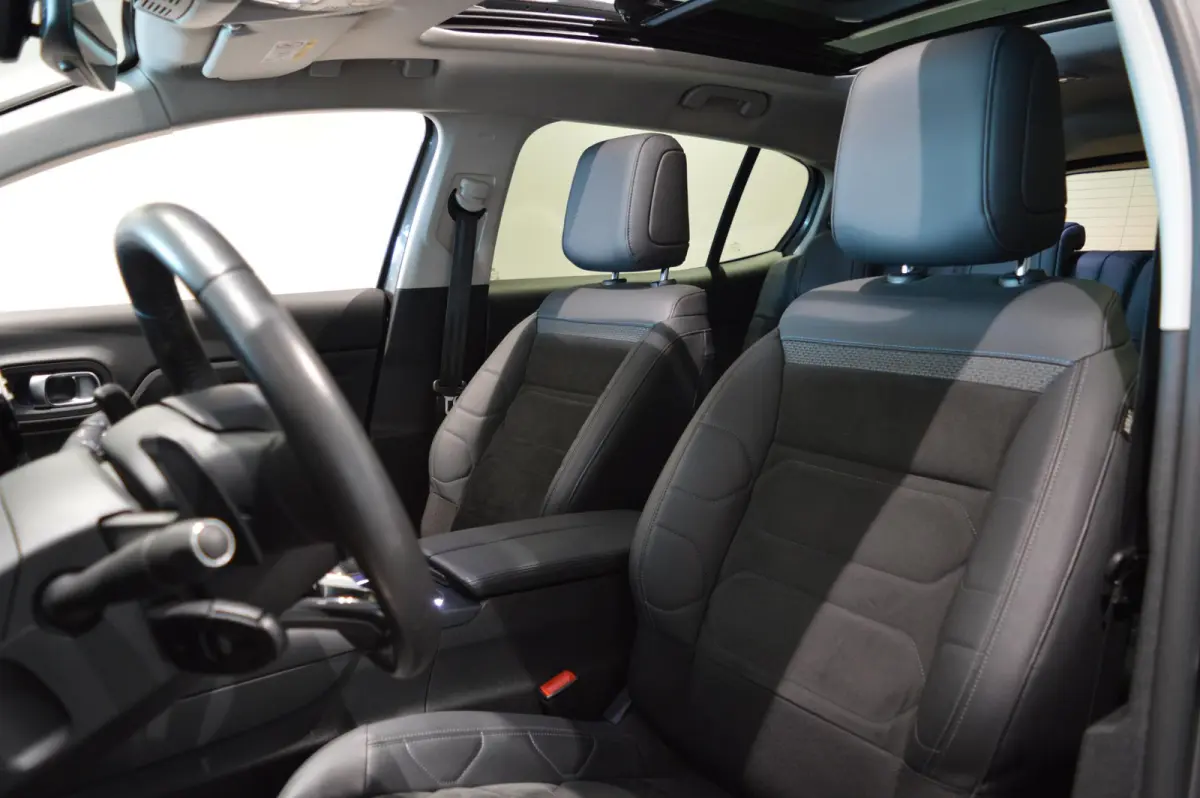 1.6 Plug-in Hybrid 225 Business Plus - TREKHAAK - SCHUIF/KANTELDAK - FULL OPTIONS!
