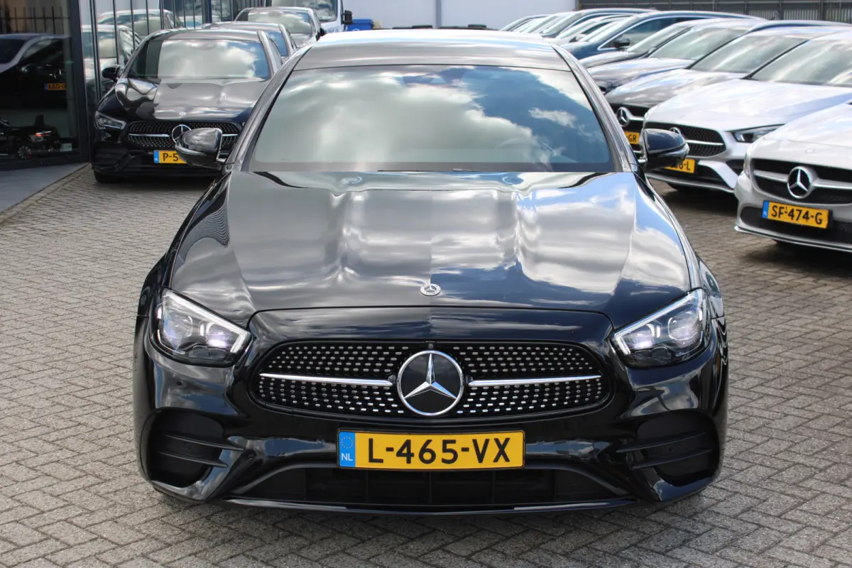 300e AMG Line NIGHT PAKKET PANORAMADAK LEDER MEMORY BURMESTER 360-CAMERA KEY-LESS GO <<NL AUTO>>