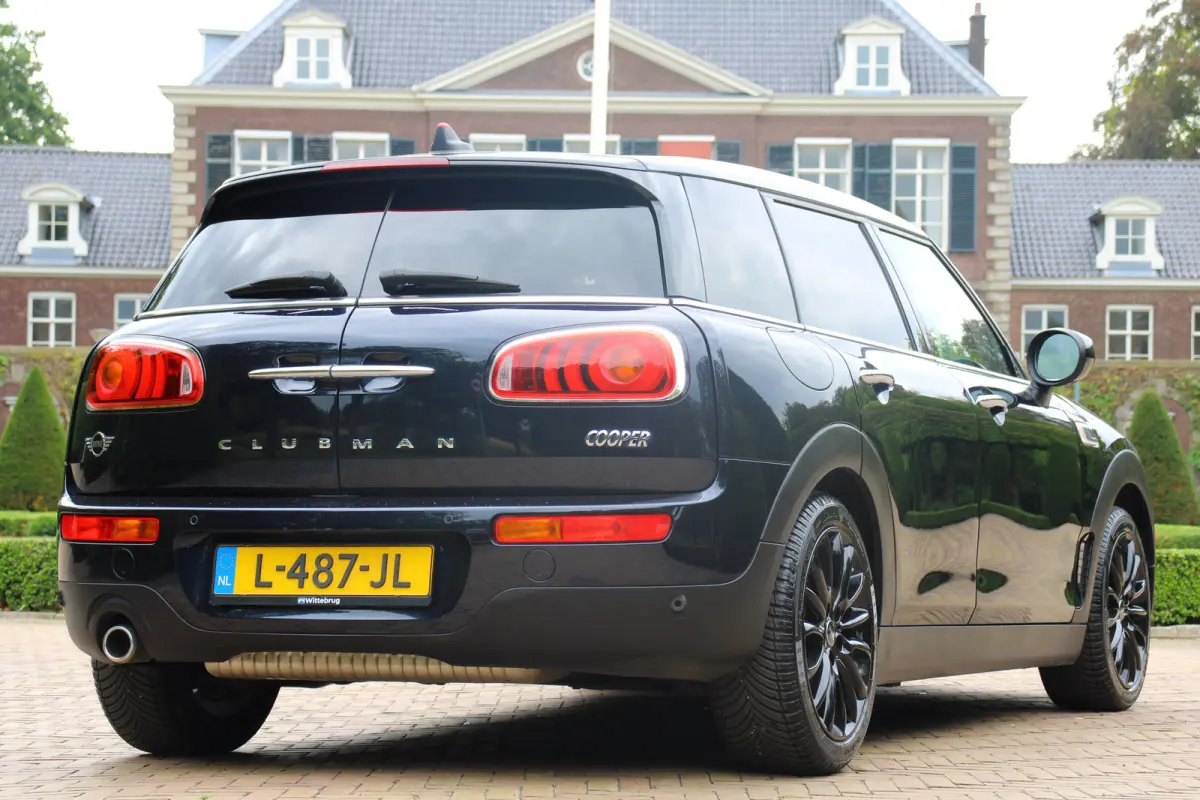 1.5 Cooper Business Edition | NL-AUTO! | CRUISE | PARK SENS | NAVI | CLIMA | APPLE CARPLAY/ANDROID AUTO | 17" LMV